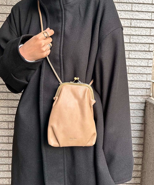 Legato Largo(レガートラルゴ)の「Legato Largo / パかっとがま口マイクロショルダー / LG-V0124(ショルダーバッグ・レディース・ブラック/キャメル/ダークグリーン/ベージュ/アイボリー・ONESIZE)」の4枚目の写真