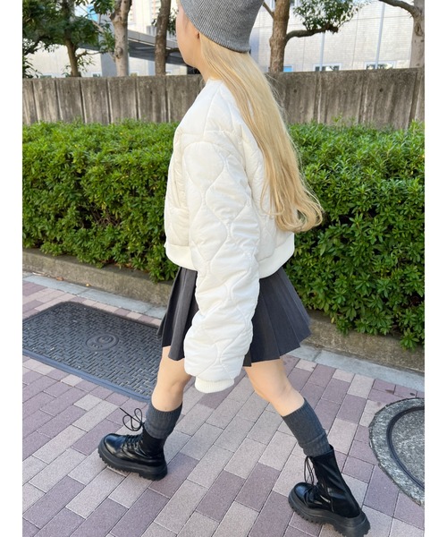 WC(ダブル シー)の「WC/ショートキルトナカワタMA-1(MA-1・レディース・ブラック/アイボリー・FREE)」の5枚目の写真