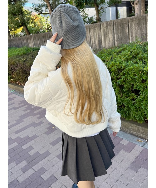 WC(ダブル シー)の「WC/ショートキルトナカワタMA-1(MA-1・レディース・ブラック/アイボリー・FREE)」の6枚目の写真