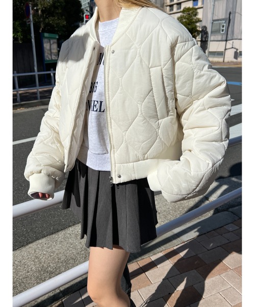 WC(ダブル シー)の「WC/ショートキルトナカワタMA-1(MA-1・レディース・ブラック/アイボリー・FREE)」の9枚目の写真