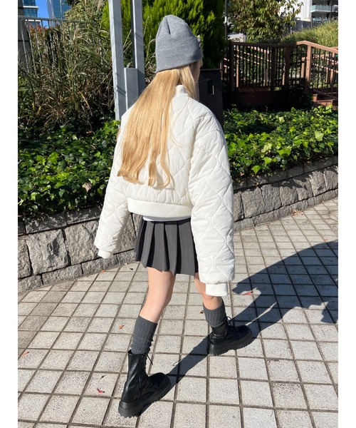 WC(ダブル シー)の「WC/ショートキルトナカワタMA-1(MA-1・レディース・ブラック/アイボリー・FREE)」の13枚目の写真