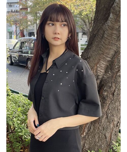 MURUA（ムルーア）の「ラインストーンクロップトシャツ（シャツ/ブラウス・レディース・ホワイト/ブルー/ブラック・FREE）」の15枚目の写真