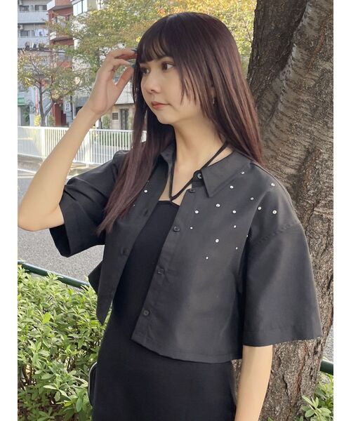 MURUA（ムルーア）の「ラインストーンクロップトシャツ（シャツ/ブラウス・レディース・ホワイト/ブルー/ブラック・FREE）」の17枚目の写真