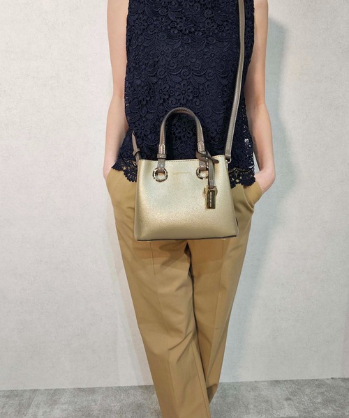 MERCURYDUO（マーキュリーデュオ）の「【MERCURYDUO/マーキュリーデュオ】メタルアイレット　ミニショルダーバッグ、ハンドバッグ（ハンドバッグ・レディース・キャメル/ピンク/ブロンズ/ブルー系その他/ゴールド/ベージュ/シルバー/オフホワイト/オリーブ/グレイッシュベージュ/アイボリー/ブラック・FREE）」の11枚目の写真