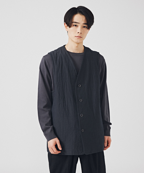 EDIFICE(エディフィス)の「クレータークロス ロングベスト(ベスト・メンズ・ブラック/ホワイト・FREE)」の8枚目の写真