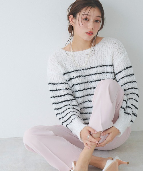 Pierrot(ピエロ)の「リボンヤーンボートネックニット(ニット/セーター・レディース・ホワイト×ブラック/オフホワイト/ライトイエロー・M/L)」の6枚目の写真