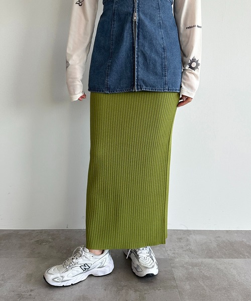 apres jour mignon（アプレジュールミニョン）の「サマーニットナロースカート【ZOZOTOWN限定アイテム】（スカート・レディース・パープル/チャコールグレー/グリーン/レッド/ブラック・X-LARGE/MEDIUM/SMALL）」の16枚目の写真