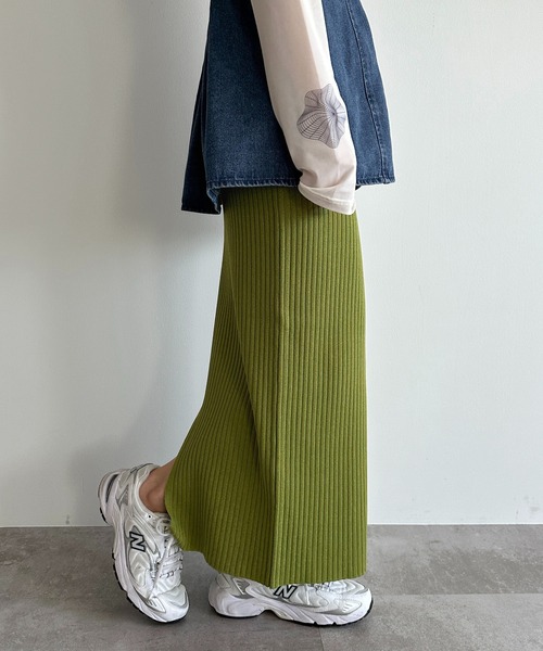 apres jour mignon（アプレジュールミニョン）の「サマーニットナロースカート【ZOZOTOWN限定アイテム】（スカート・レディース・パープル/チャコールグレー/グリーン/レッド/ブラック・X-LARGE/MEDIUM/SMALL）」の18枚目の写真