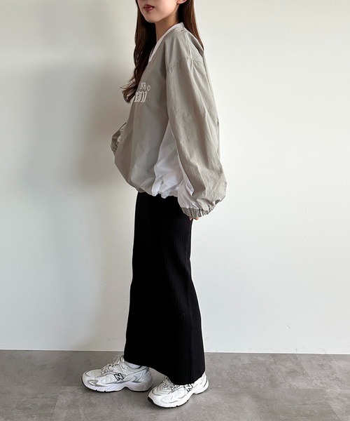 apres jour mignon（アプレジュールミニョン）の「サマーニットナロースカート【ZOZOTOWN限定アイテム】（スカート・レディース・パープル/チャコールグレー/グリーン/レッド/ブラック・X-LARGE/MEDIUM/SMALL）」の7枚目の写真