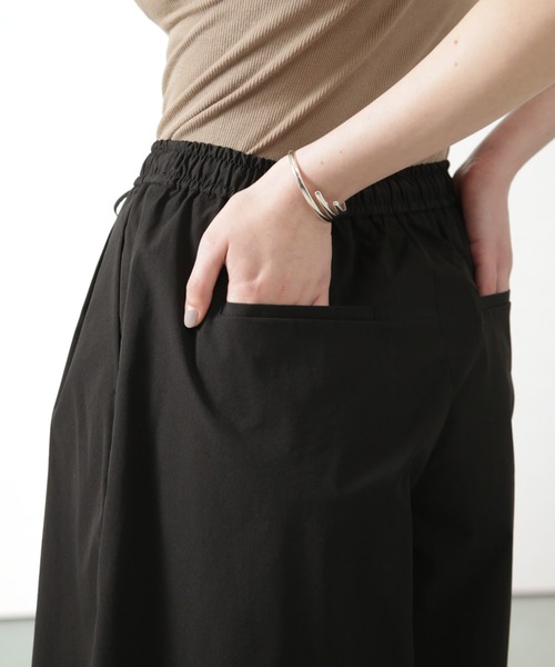 Apo(s)ture(アポスチャー)の「SOFIA-002/ストレッチギャザーワイドショートパンツ(その他パンツ・レディース・カーキ/ブラック/ネイビー/ベージュ・XL/L/M/S/XS)」の16枚目の写真