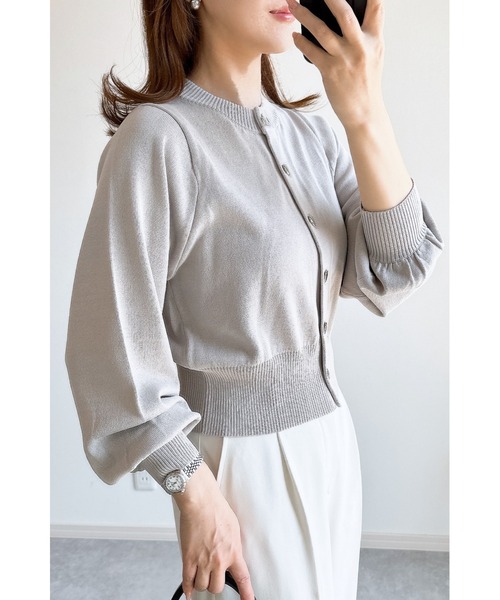 &. NOSTALGIA(アンドドットノスタルジア)の「【ZOZO限定】UVカットハート釦クルーネックシャリカーディガン(カーディガン/ボレロ・レディース・ホワイト/グレー/ブラック・M)」の3枚目の写真