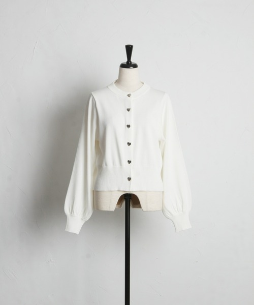 &. NOSTALGIA(アンドドットノスタルジア)の「【ZOZO限定】UVカットハート釦クルーネックシャリカーディガン(カーディガン/ボレロ・レディース・ホワイト/グレー/ブラック・M)」の15枚目の写真