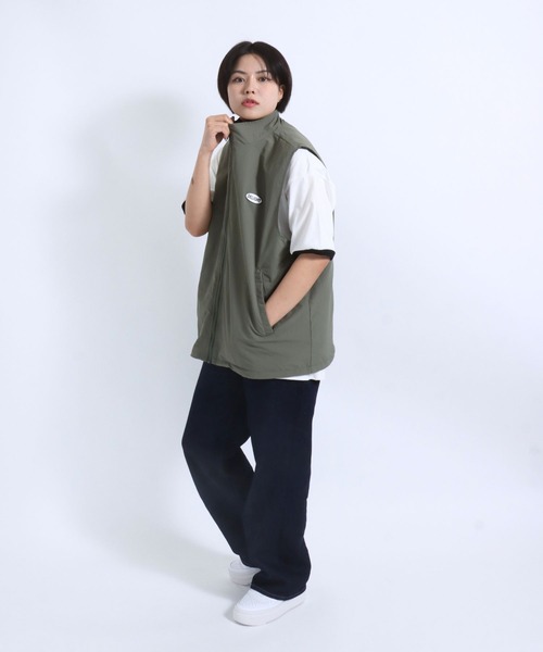 Salong hameu（サロン ハミュー）の「シリコンロゴワッペン ナイロンベスト メンズ レディース（ベスト・メンズ・カーキオリーブ/グレー/ブラック・L/M）」の4枚目の写真