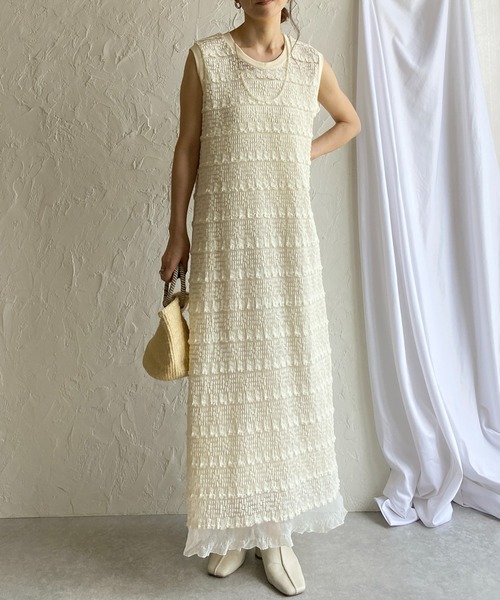 She's Closet(シーズクローゼット)の「透かし編みノースリーブシアーフリルIラインロングワンピース(ワンピース・レディース・アイボリー/ブラック・FREE)」の1枚目の写真