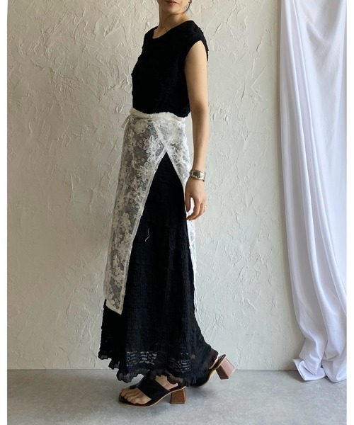 She's Closet(シーズクローゼット)の「透かし編みノースリーブシアーフリルIラインロングワンピース(ワンピース・レディース・アイボリー/ブラック・FREE)」の5枚目の写真
