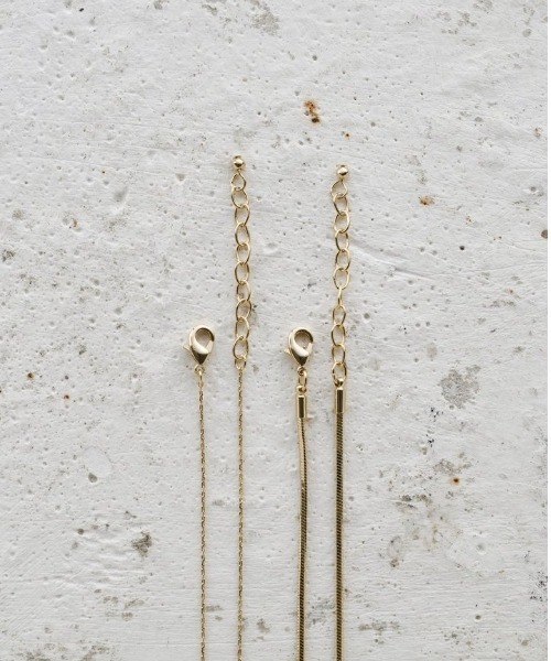 GOLDY（ゴールディ）の「スネークチェーン & ウォーターパール レイヤード ネックレス（ネックレス・レディース・シルバー/ゴールド・FREE）」の4枚目の写真