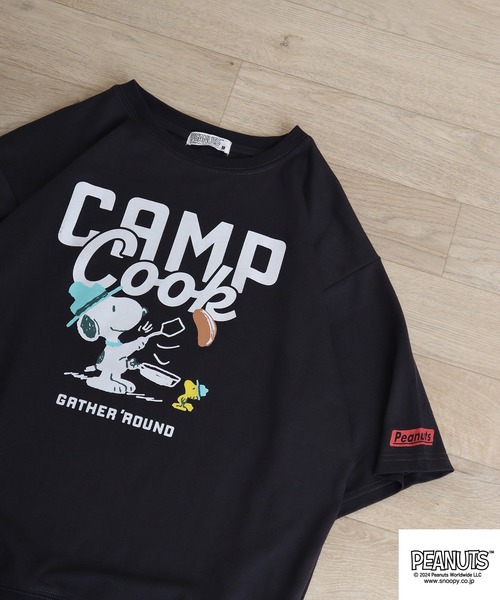 PEANUTS(ピーナッツ)の「PEANUTS ミニ裏毛半袖トレーナー(Tシャツ/カットソー・メンズ・ネイビー/ピンクベージュ/杢グレー/グリーン系その他/チャコール/ベージュ・LL/L/M)」の3枚目の写真