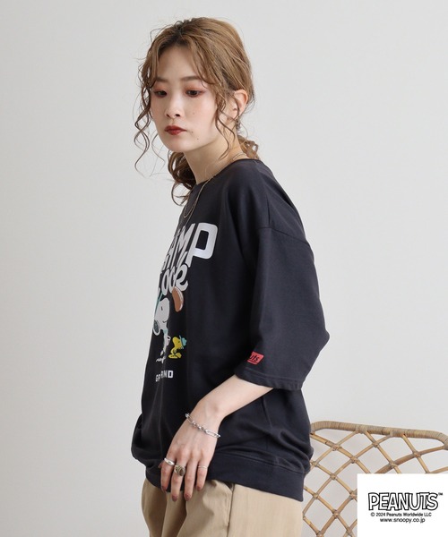 PEANUTS(ピーナッツ)の「PEANUTS ミニ裏毛半袖トレーナー(Tシャツ/カットソー・メンズ・ネイビー/ピンクベージュ/杢グレー/グリーン系その他/チャコール/ベージュ・LL/L/M)」の9枚目の写真