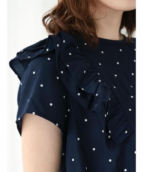 Te chichi TERRASSE（テチチテラス）の「ドット肩フリルブラウス（シャツ/ブラウス・レディース・オフホワイト/ブラック/ネイビー・F）」の5枚目の写真