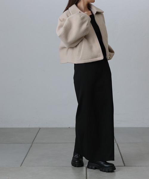 COLONY 2139（コロニートゥーワンスリーナイン）の「フェイクウールモッサボリューム袖ショートブルゾン（ブルゾン・レディース・ブラック/チャコールグレー/グレイッシュベージュ・FREE）」の22枚目の写真