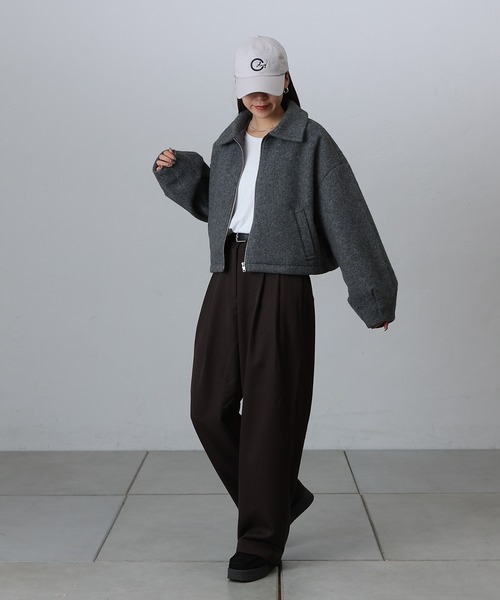 COLONY 2139（コロニートゥーワンスリーナイン）の「フェイクウールモッサボリューム袖ショートブルゾン（ブルゾン・レディース・ブラック/チャコールグレー/グレイッシュベージュ・FREE）」の14枚目の写真