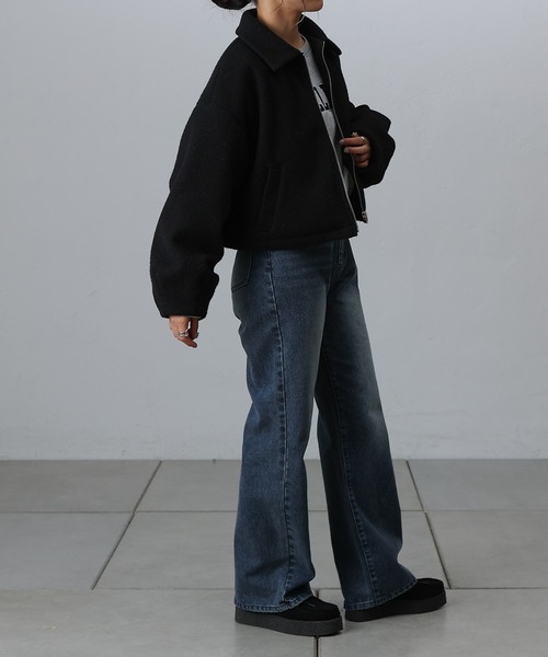 COLONY 2139（コロニートゥーワンスリーナイン）の「フェイクウールモッサボリューム袖ショートブルゾン（ブルゾン・レディース・ブラック/チャコールグレー/グレイッシュベージュ・FREE）」の5枚目の写真