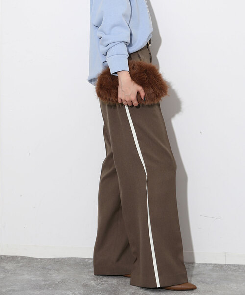 SLOBE IENA(スローブイエナ)の「パウダーツイルサイドラインスラックス(スラックス・レディース・グレー/ベージュ・36/38)」の15枚目の写真