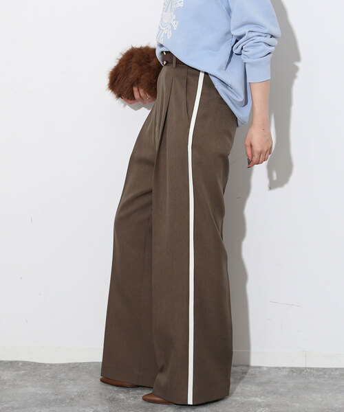 SLOBE IENA(スローブイエナ)の「パウダーツイルサイドラインスラックス(スラックス・レディース・グレー/ベージュ・36/38)」の16枚目の写真