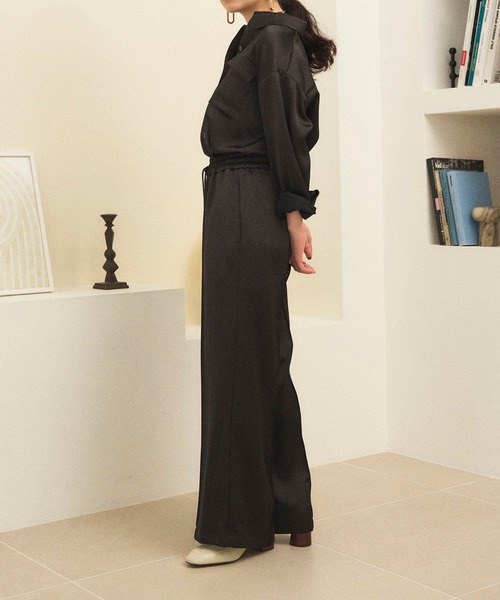 Sirin(シリン)の「≪セットアップ可≫ ヴィンテージサテンサファリシャツ(シャツ/ブラウス・レディース・ブラック/カーキ/オフホワイト・FREE)」の20枚目の写真