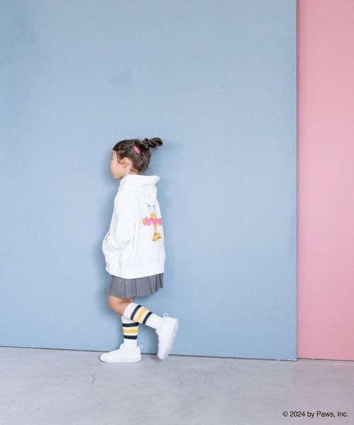 LOWRYS FARM(ローリーズファーム)の「GARFIELDパーカー 142349(パーカー・キッズ・ブラック/ホワイト・110cm/120cm/130cm/140cm/150cm)」の6枚目の写真