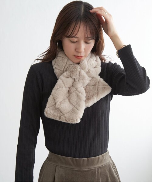 ikka(イッカ)の「【メディア紹介商品】エコファーキルト差し込みマフラー(マフラー・レディース・ベージュ/ダークグレー/チャコールグレー・FREE)」の22枚目の写真