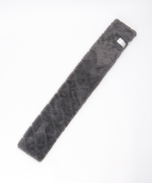 ikka(イッカ)の「【メディア紹介商品】エコファーキルト差し込みマフラー(マフラー・レディース・ベージュ/ダークグレー/チャコールグレー・FREE)」の6枚目の写真