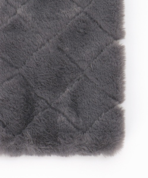 ikka(イッカ)の「【メディア紹介商品】エコファーキルト差し込みマフラー(マフラー・レディース・ベージュ/ダークグレー/チャコールグレー・FREE)」の10枚目の写真