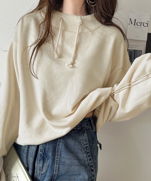 classicalelf(クラシカルエルフ)の「大人カジュアルをアップデート。フェイクフードスタンドネック裏毛プルオーバー(スウェット・レディース・アイボリー/オートミール/ブラック・SMALL/MEDIUM/LARGE/X-LARGE)」の2枚目の写真
