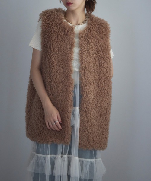 MAISON BREEZE reveur(メゾンブリーズレヴール)の「【MAISON BREEZE reveur】再入荷!プードルボア ミドル丈ベスト 31999M332 XNN(ベスト・レディース・ブラウン/グレイッシュベージュ/オフホワイト/グレー/ブラック・FREE)」の6枚目の写真