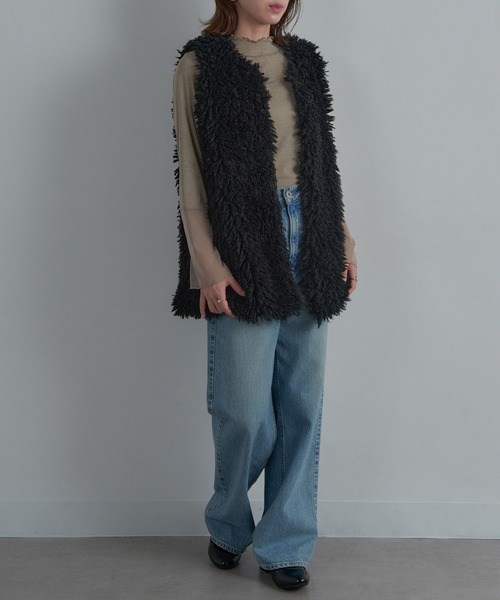 MAISON BREEZE reveur(メゾンブリーズレヴール)の「【MAISON BREEZE reveur】再入荷!プードルボア ミドル丈ベスト 31999M332 XNN(ベスト・レディース・ブラウン/グレイッシュベージュ/オフホワイト/グレー/ブラック・FREE)」の11枚目の写真