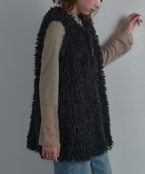 MAISON BREEZE reveur(メゾンブリーズレヴール)の「【MAISON BREEZE reveur】再入荷!プードルボア ミドル丈ベスト 31999M332 XNN(ベスト・レディース・ブラウン/グレイッシュベージュ/オフホワイト/グレー/ブラック・FREE)」の13枚目の写真