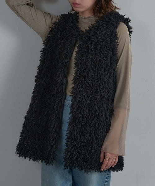 MAISON BREEZE reveur(メゾンブリーズレヴール)の「【MAISON BREEZE reveur】再入荷!プードルボア ミドル丈ベスト 31999M332 XNN(ベスト・レディース・ブラウン/グレイッシュベージュ/オフホワイト/グレー/ブラック・FREE)」の14枚目の写真