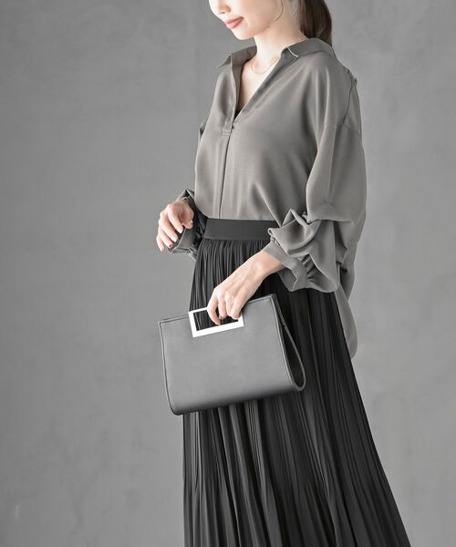 rps（アールピーエス）の「変形袖タックスキッパーブラウス（シャツ/ブラウス・レディース・アイボリー/ブラック/ダークグリーン/チェック/チャコールグレー/ブラウン・フリー）」の8枚目の写真