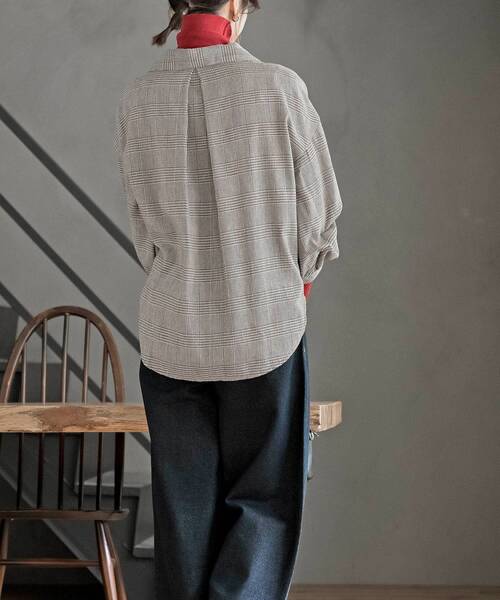 rps（アールピーエス）の「変形袖タックスキッパーブラウス（シャツ/ブラウス・レディース・アイボリー/ブラック/ダークグリーン/チェック/チャコールグレー/ブラウン・フリー）」の17枚目の写真