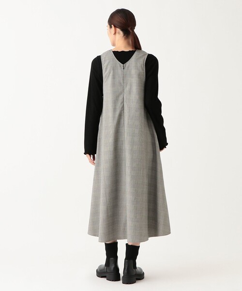 Afternoon Tea(アフタヌーンティー)の「チェックVネックジャンパースカート(ワンピース・レディース・グレー・MEDIUM)」の2枚目の写真