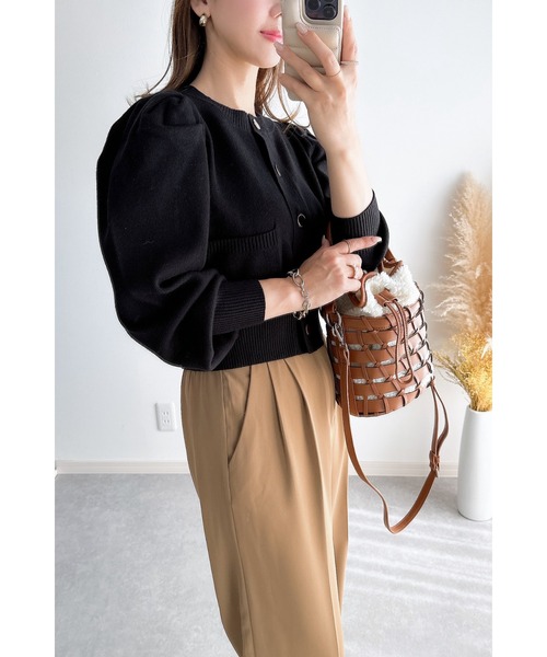 &. NOSTALGIA（アンドドットノスタルジア）の「【ZOZO限定】タックニットカーディガン（カーディガン/ボレロ・レディース・ブラック/グレー・M）」の6枚目の写真