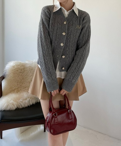 clear（クリア）の「ワンポイント刺繍ケーブルＶネックニットカーディガン [抜け感 美デコルテ オフィスカジュアル 大人]≪再入荷≫（ニット/セーター・レディース・レッド/杢グレー/アイボリー・F）」の10枚目の写真