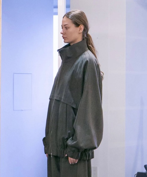 my beautiful landlet（マイビューティフルランドレット）の「【my beautiful landlet】STRETCH GABARRE THREE LINE BIG BLOUSON（ブルゾン・メンズ・ブラック/ベージュ/ネイビー/ブラウン・0/1）」の8枚目の写真