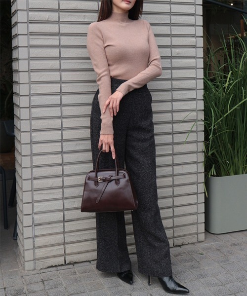 AMBIENT（アンビエント）の「ベーシックハイネックニット（ニット/セーター・レディース・ダークグレー/ホワイト/ブラック/ベージュ・FREE）」の5枚目の写真