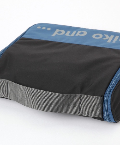 niko and...（ニコアンド）の「オリジナルニコロゴハンギングポーチ（トラベルグッズ・レディース・アイボリー/ブラック・XX-SMALL）」の7枚目の写真