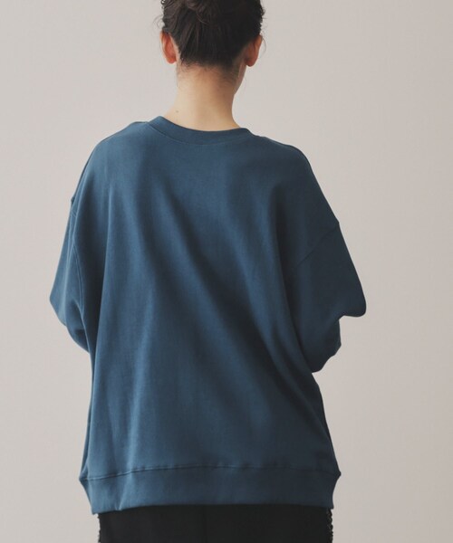 VIRAL.(バイラル)の「【ECLAT METTRE.】KEEP TRACK 裏毛プルオーバー(スウェット・レディース・ライトブルー/チャコールグレー/オフホワイト・00)」の6枚目の写真