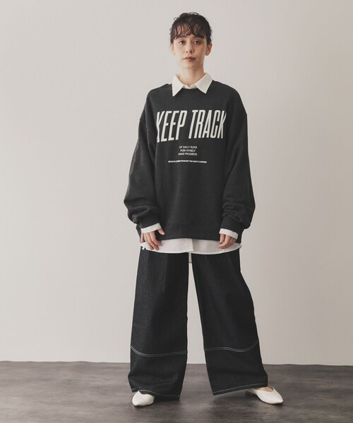 VIRAL.(バイラル)の「【ECLAT METTRE.】KEEP TRACK 裏毛プルオーバー(スウェット・レディース・ライトブルー/チャコールグレー/オフホワイト・00)」の17枚目の写真