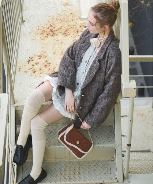 loin nuit(ロワンニュイ)の「boa hand bag / ボアハンドバッグ(ハンドバッグ・レディース・ブラウン/ブラック・FREE)」の13枚目の写真