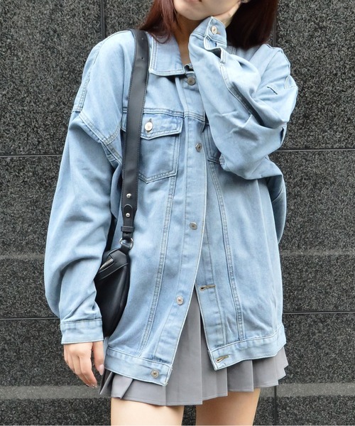&soiree(アンドソワレ)の「【&soiree】オーバーサイズデニムジャケット(CP)(デニムジャケット・レディース・ブルー・FREE)」の4枚目の写真